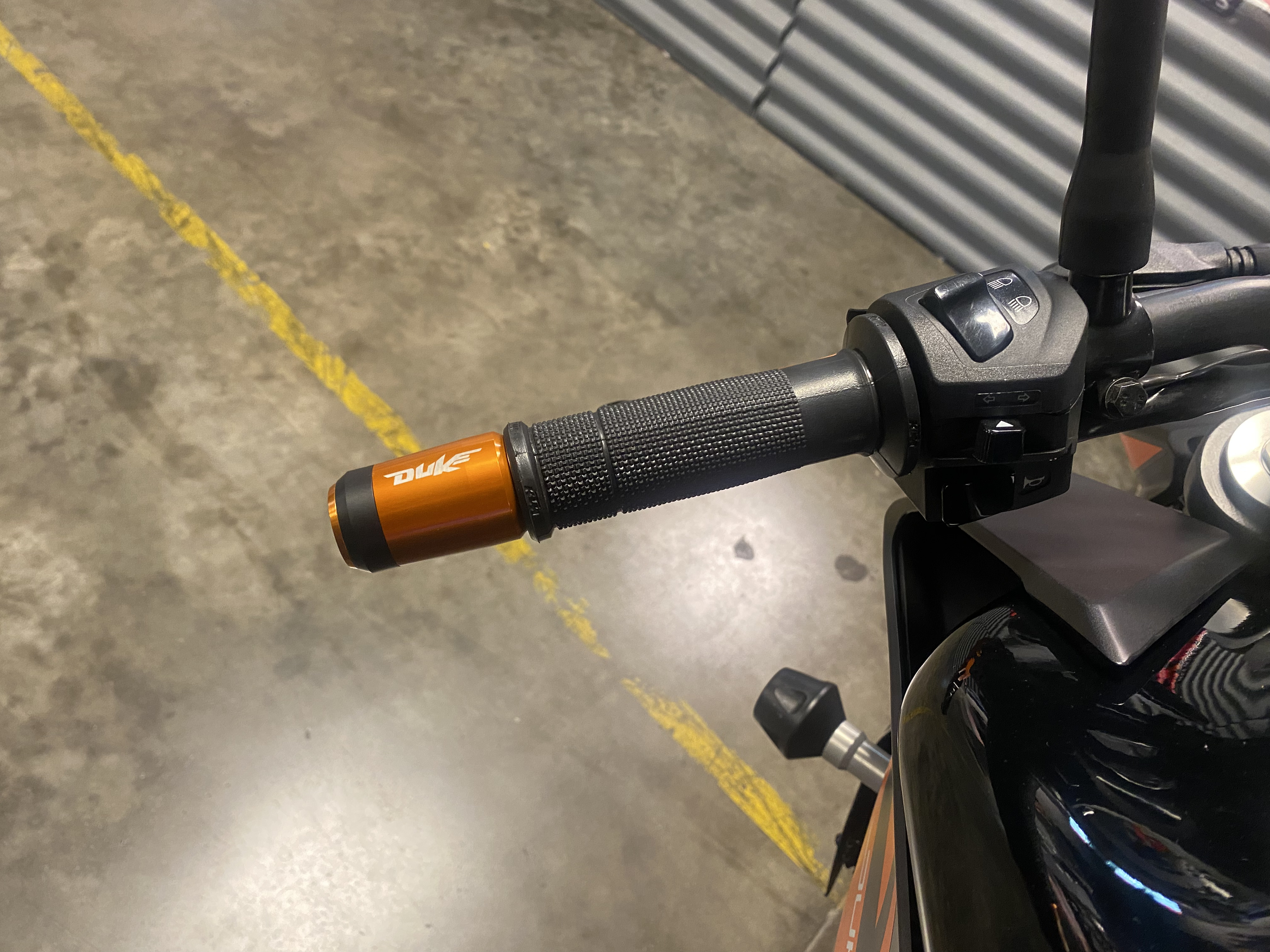 Moto Ktm Duke 250 usado 2023 con 1200km 
