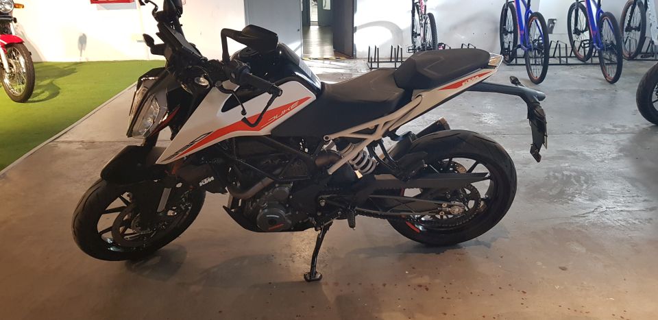 Moto Ktm DUKE 390 usado 2023 con 3800km int 47018