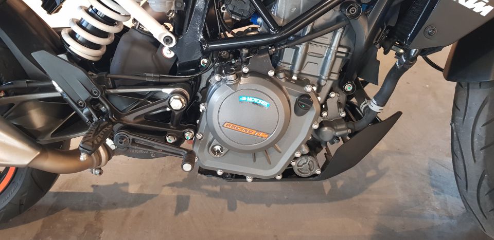 Moto Ktm DUKE 390 usado 2023 con 3800km int 47018