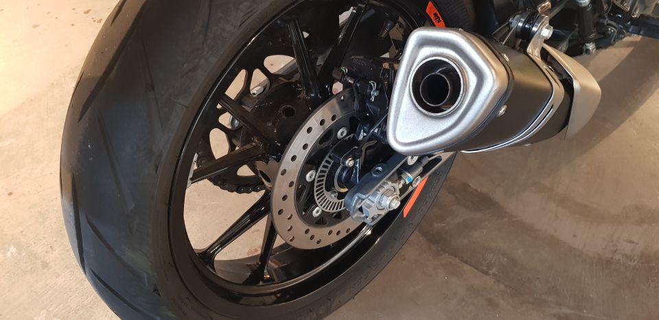 Moto Ktm DUKE 390 usado 2023 con 3800km int 47018