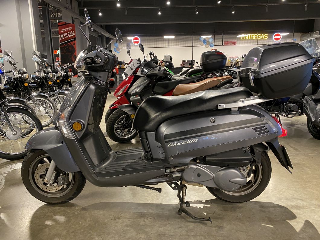 Moto Kymco Like 200 usado 2018 con 9100 km 1M