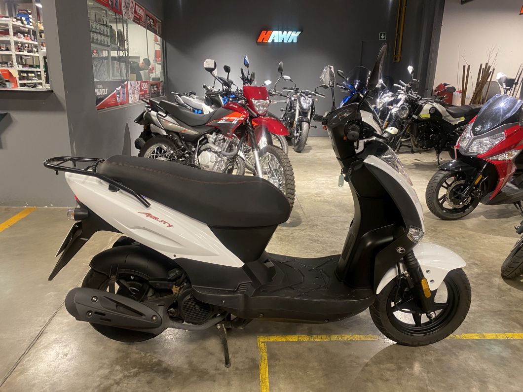 Moto Kymco Agility 125 usado 2024 con 1953 km 1M