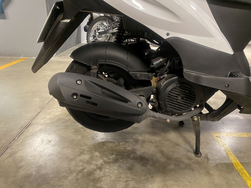 Moto Kymco Agility 125 usado 2024 con 1953 km 1M