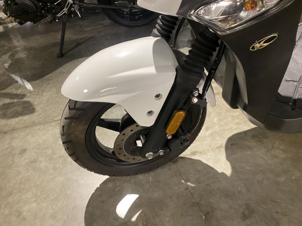 Moto Kymco Agility 125 usado 2023 con 2700 km int 1M