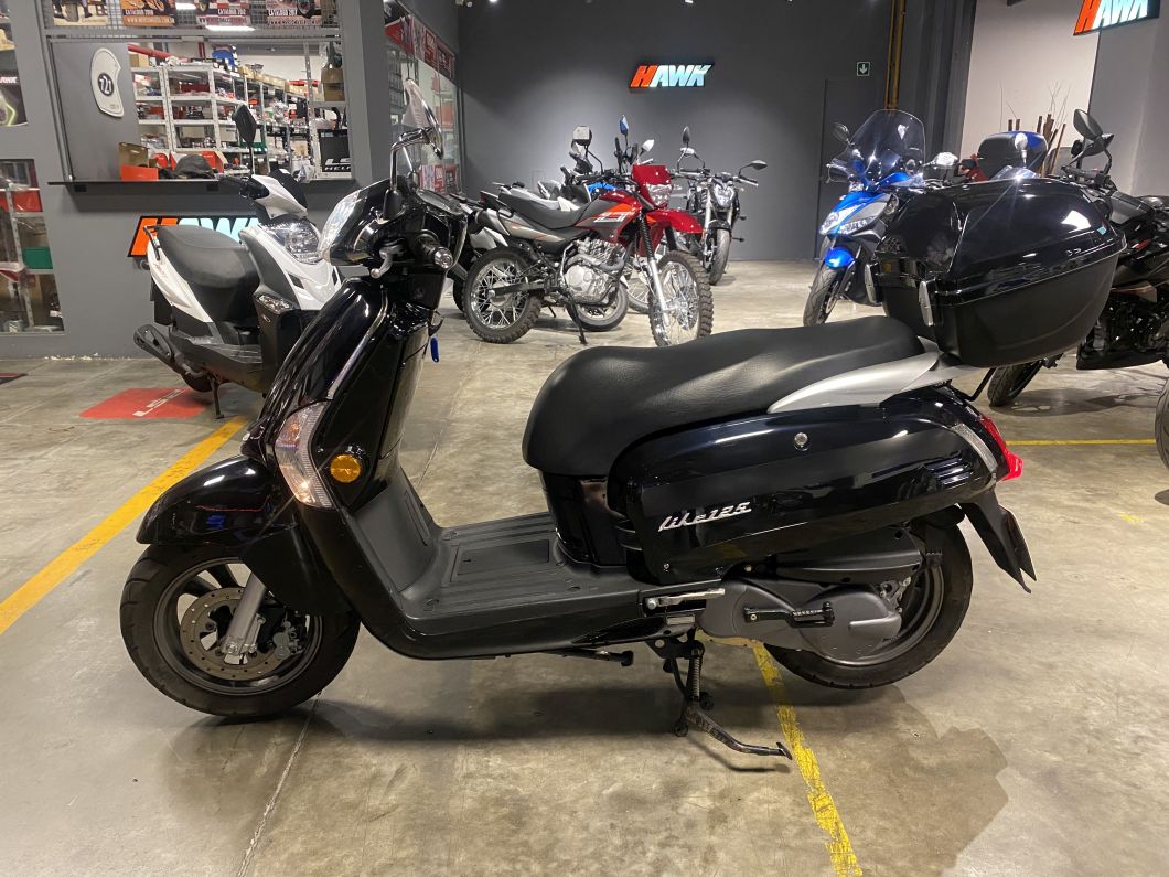 Moto Kymco Like 125 usado 2024 con 15000 km 1M int 53990