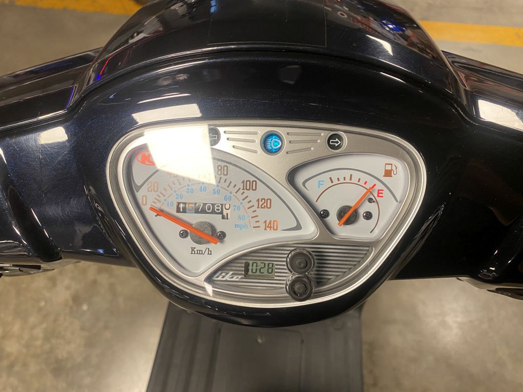 Moto Kymco Like 125 usado 2024 con 15000 km 1M int 53990