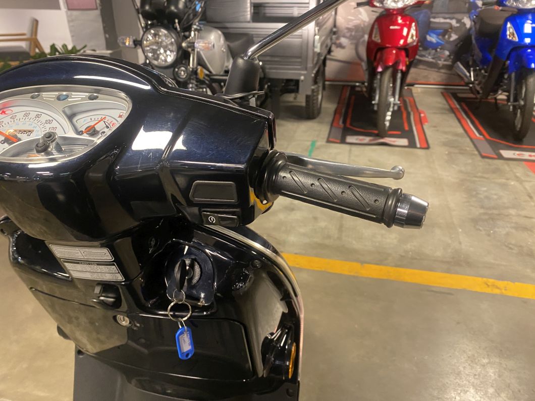 Moto Kymco Like 125 usado 2024 con 15000 km 1M int 53990