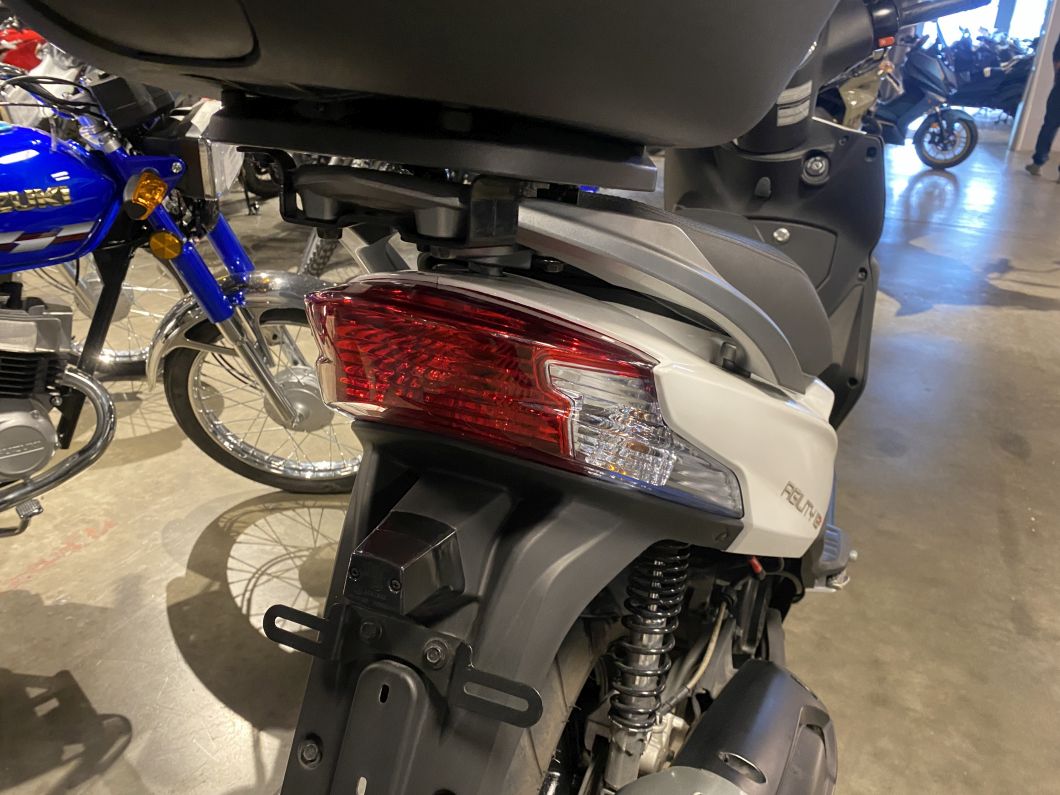 Moto Kymco Agility 200 usado 2025 con 4750 km 1M int 54033