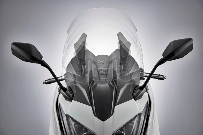 Moto KYMCO AK 575 Premium