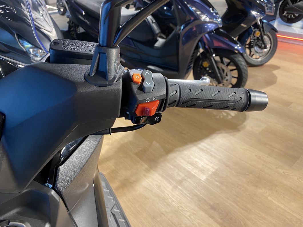 Moto KYMCO Downtown 350 GT 2026