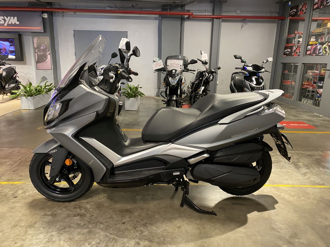 Moto Kymco Downtown 350 usado 2022 con con 5219km int 50447 1M 