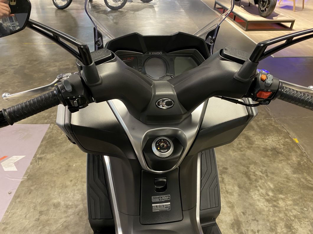 Moto Kymco Downtown 350 usado 2022 con con 5219km int 50447 1M 