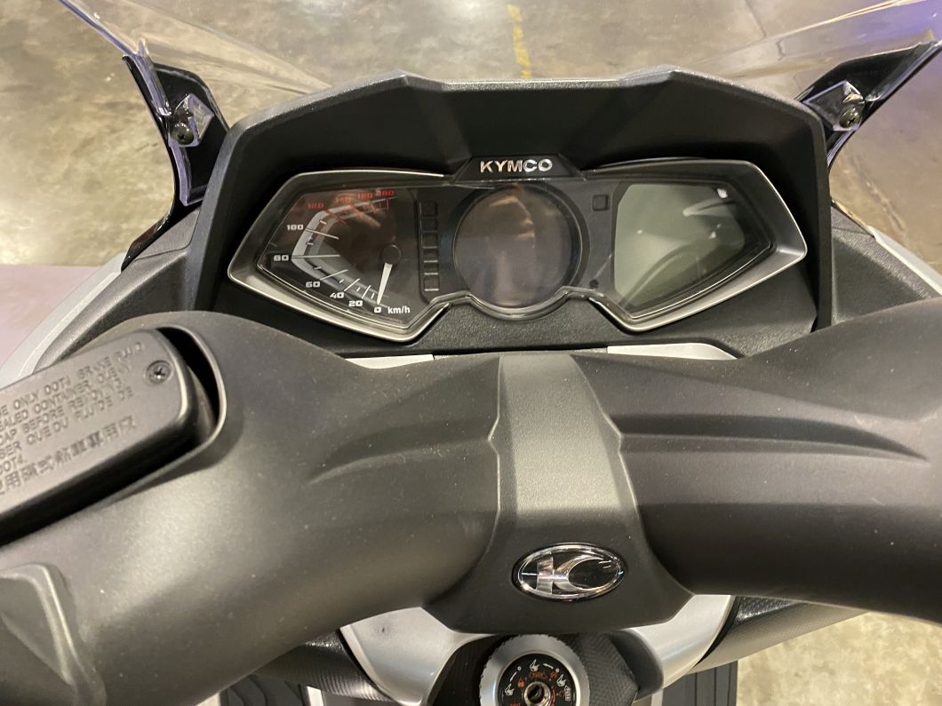 Moto Kymco Downtown 350 usado 2022 con con 5219km int 50447 1M 