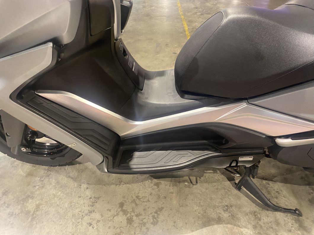 Moto Kymco Downtown 350 usado 2020 con 20000km int48672