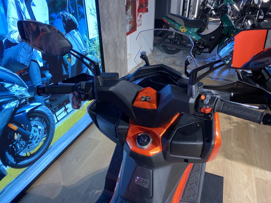Moto KYMCO 350 DTX