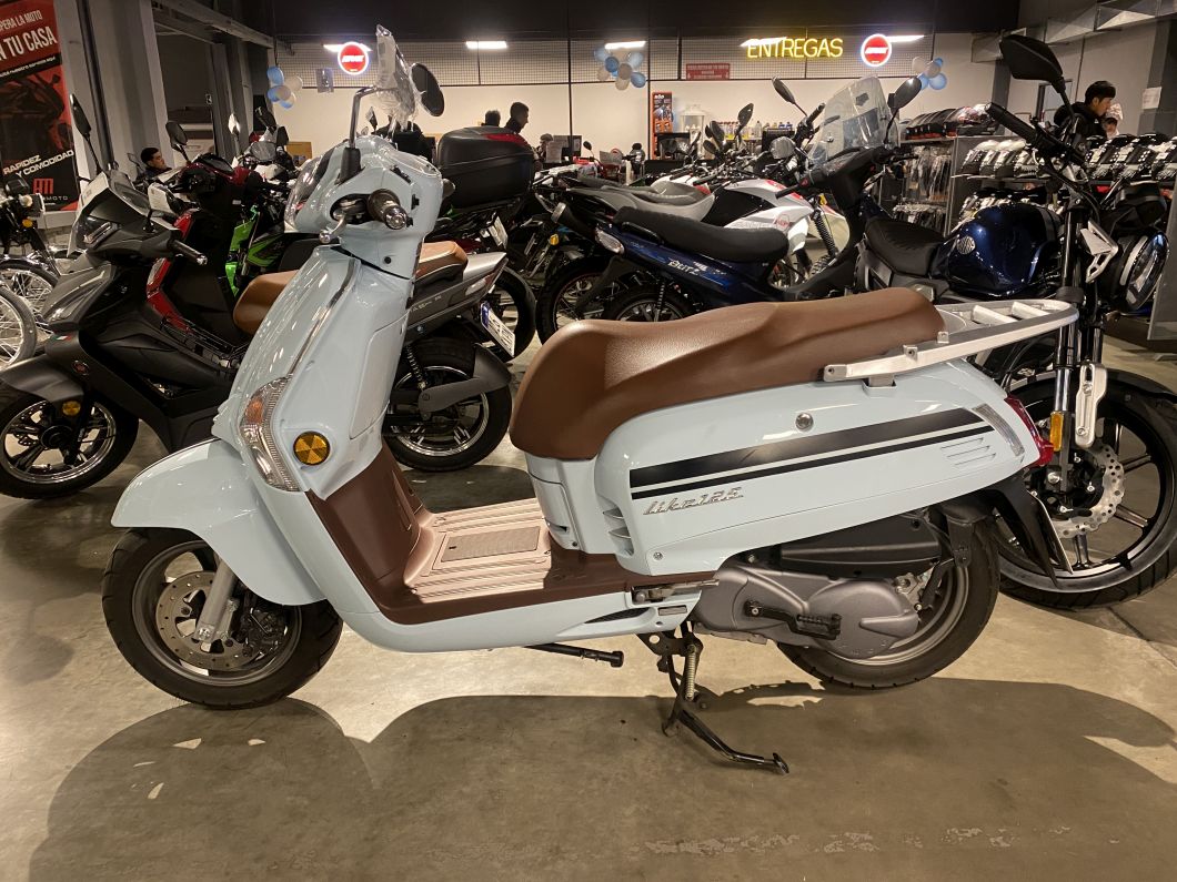 Moto Kymco Like 125 usado 2025 con 3000 km 1M