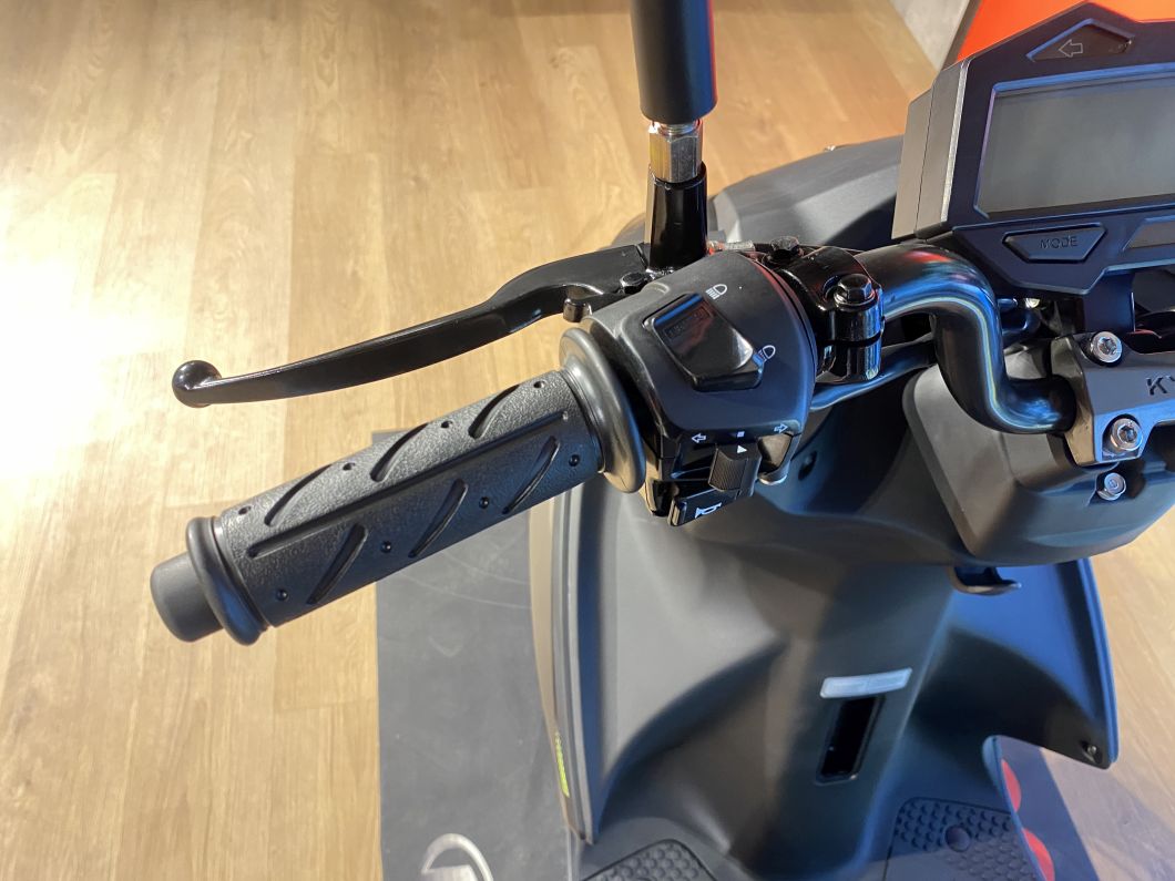 Moto KYMCO Super 8 Scooter 150cc