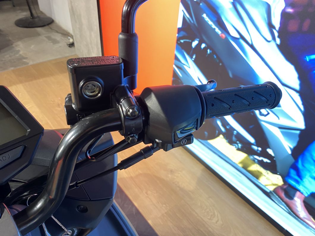 Moto KYMCO Super 8 Scooter 150cc