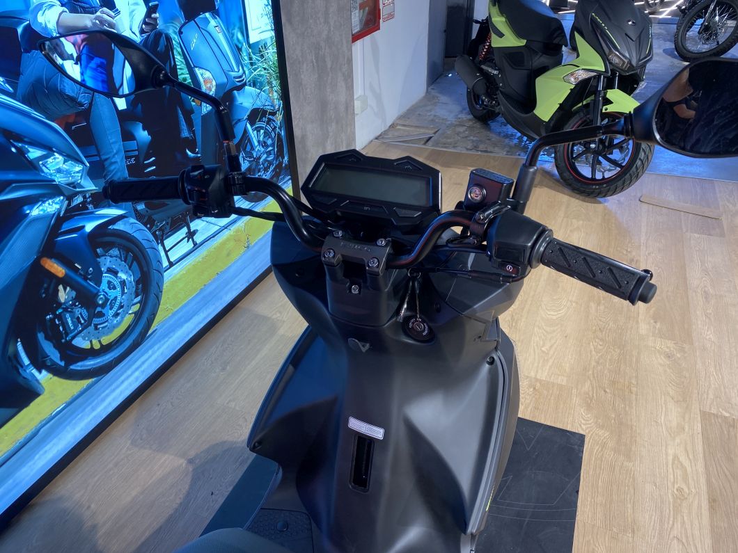 Moto KYMCO Super 8 Scooter 150cc