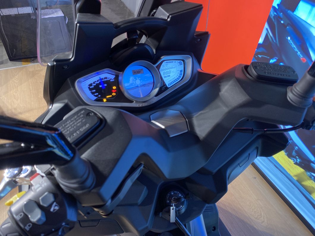 Moto KYMCO XCITING 400