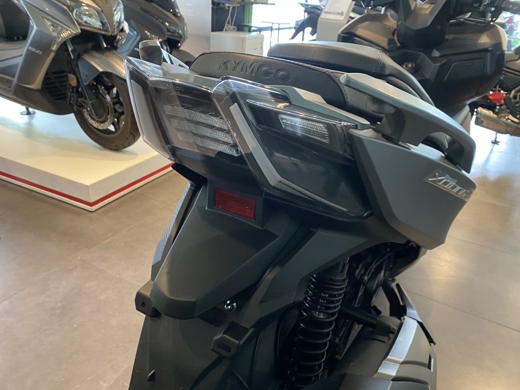 Moto Kymco Xciting 400 usado 2025 con 4878 km 1M