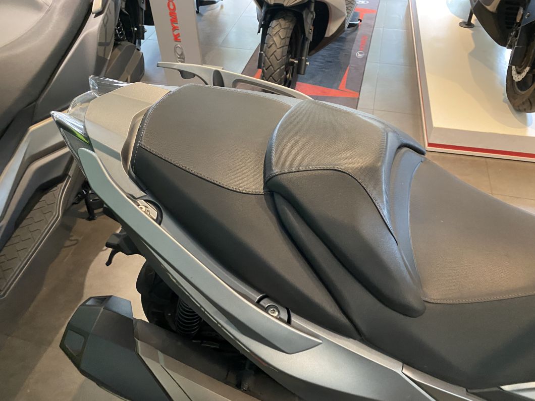Moto Kymco Xciting 400 usado 2025 con 4878 km 1M