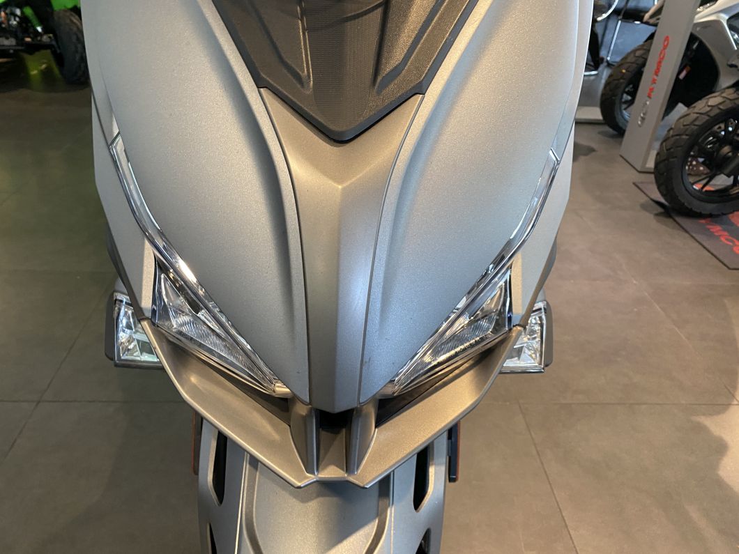 Moto Kymco Xciting 400 usado 2025 con 4878 km 1M
