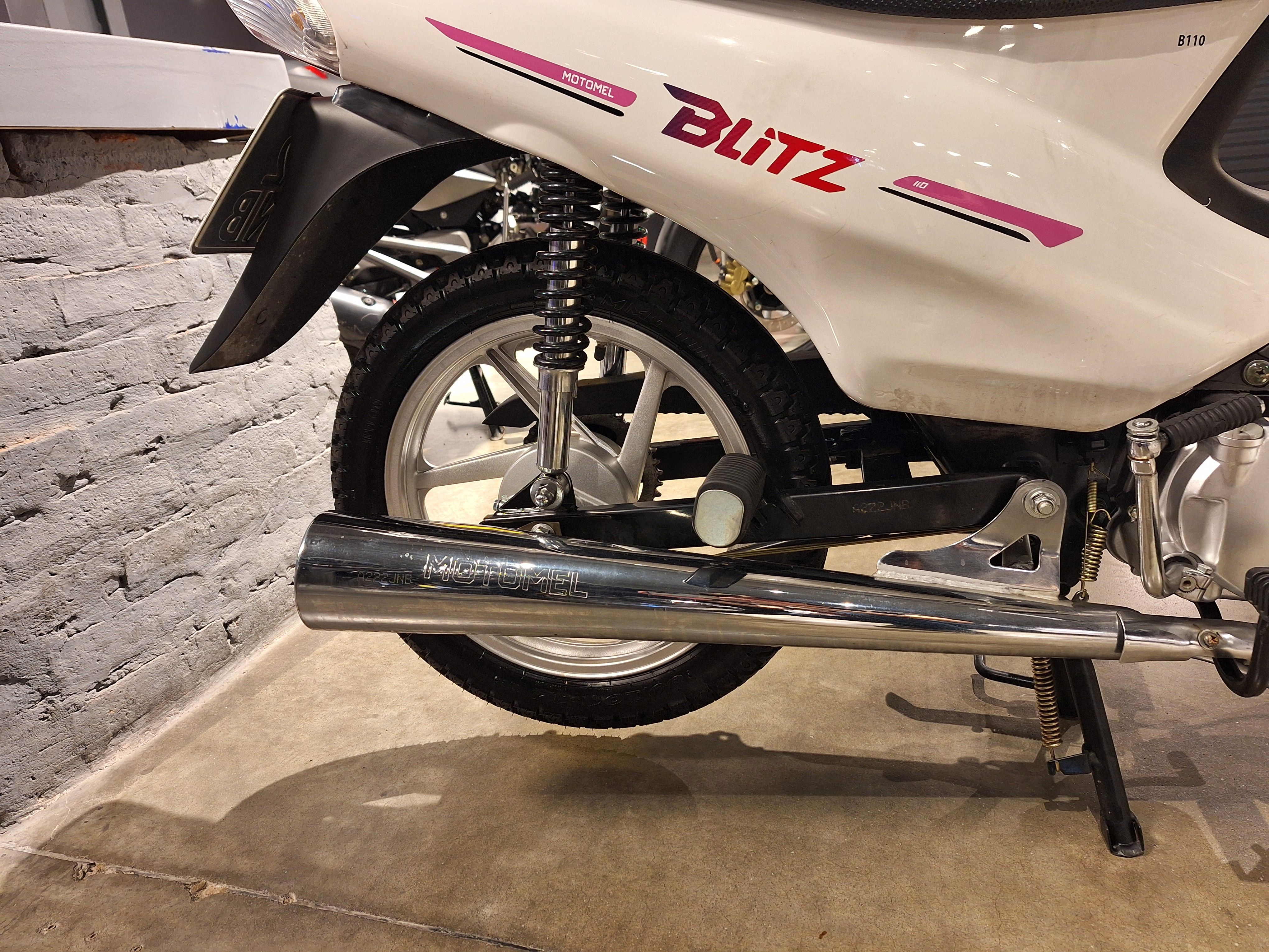 Moto Motomel Blitz 110 v8 full usado 2024 con 3242 km 1M