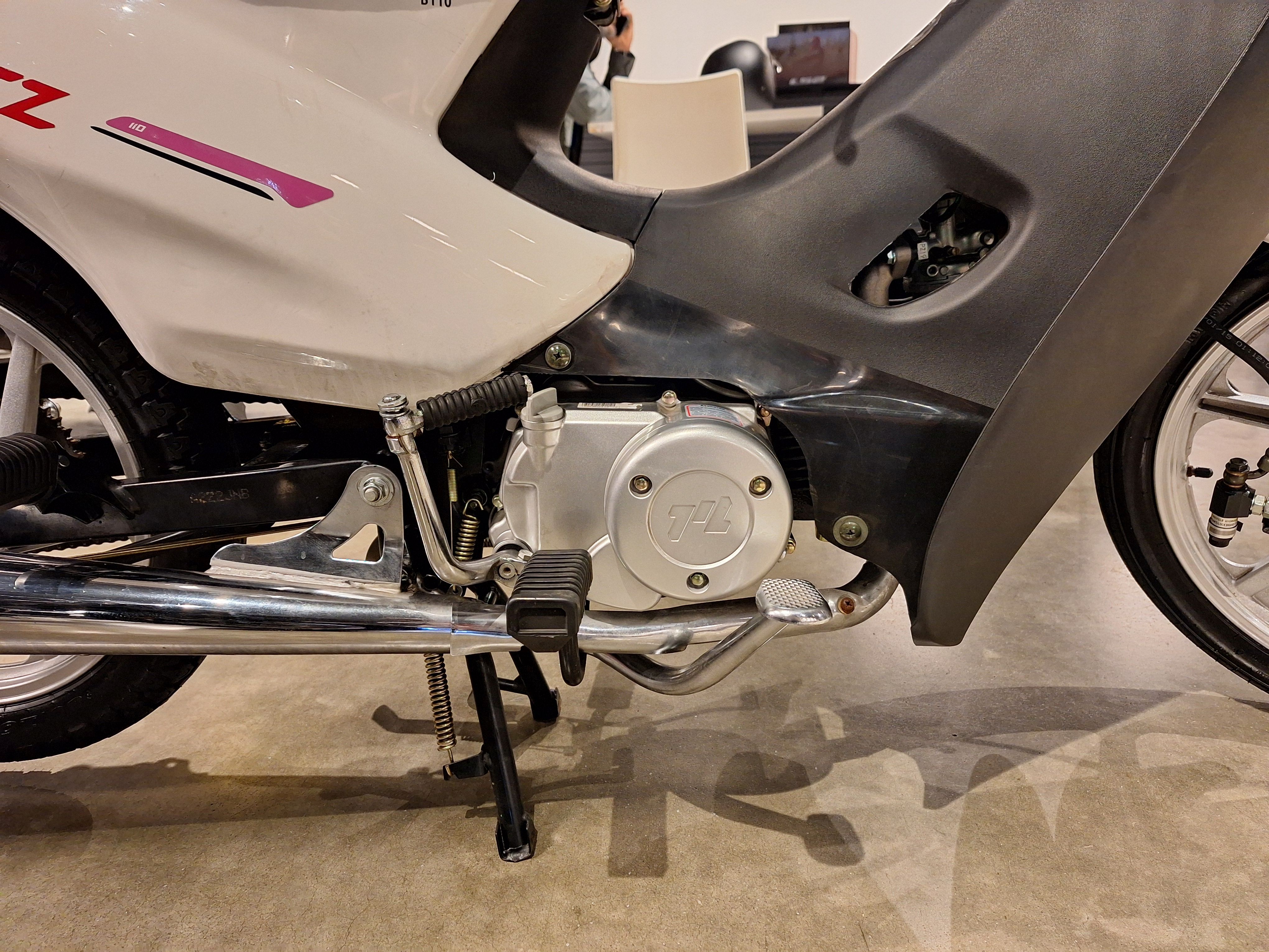 Moto Motomel Blitz 110 v8 full usado 2024 con 3242 km 1M