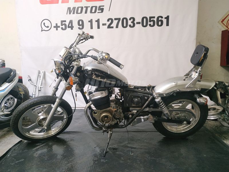 Moto Motomel Dresser 250 outlet-des int 20888