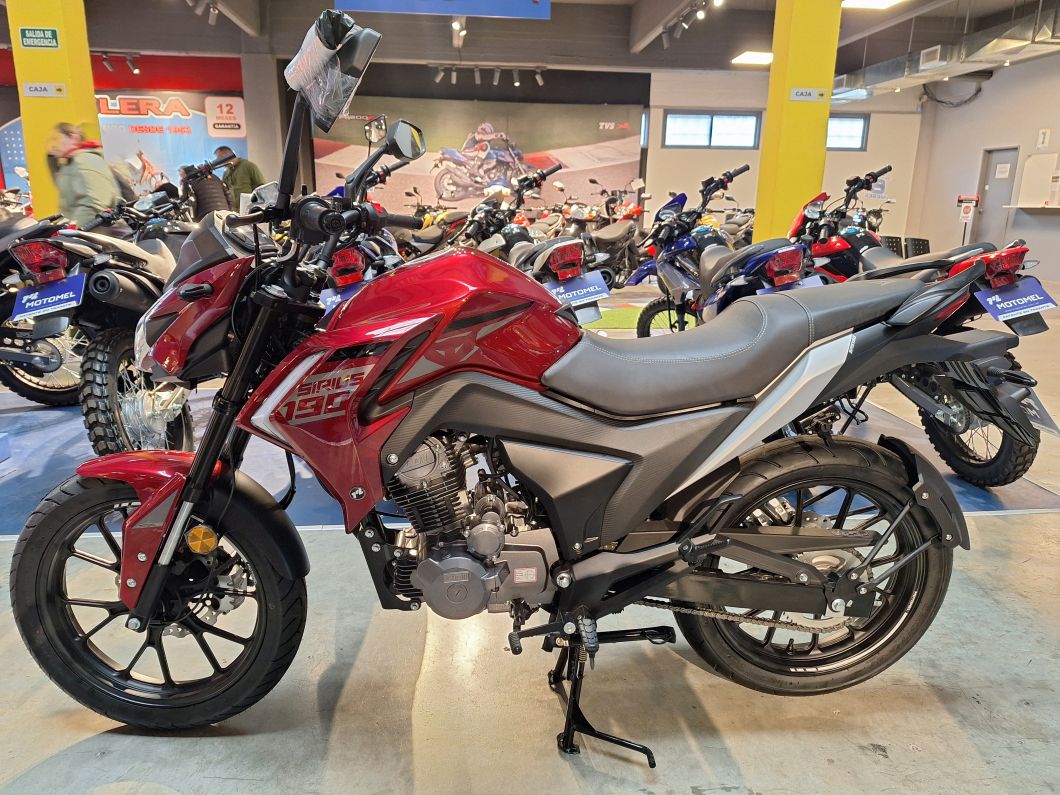 Moto Motomel Sirius 190cc 2025