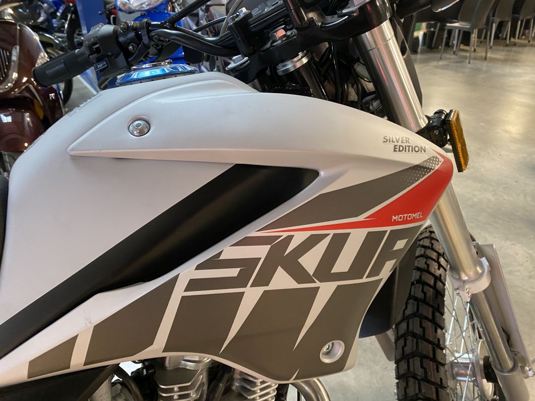 Moto Motomel Skua 150 Silver Edition