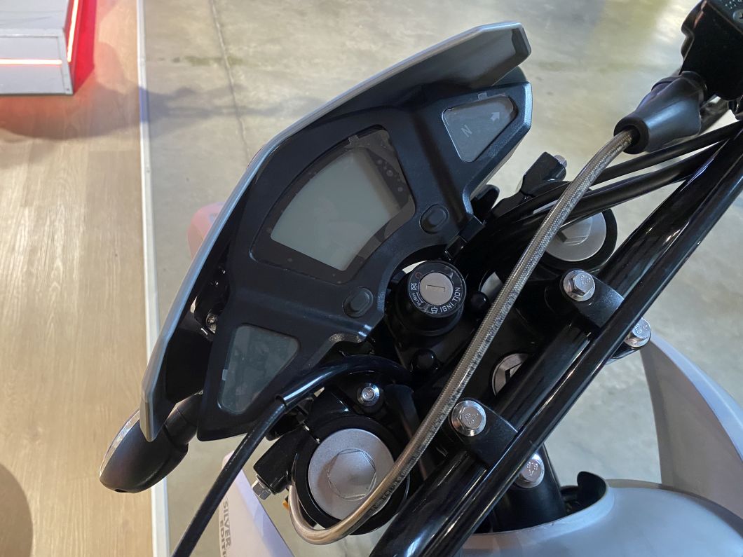 Moto Motomel Skua 150 Silver Edition