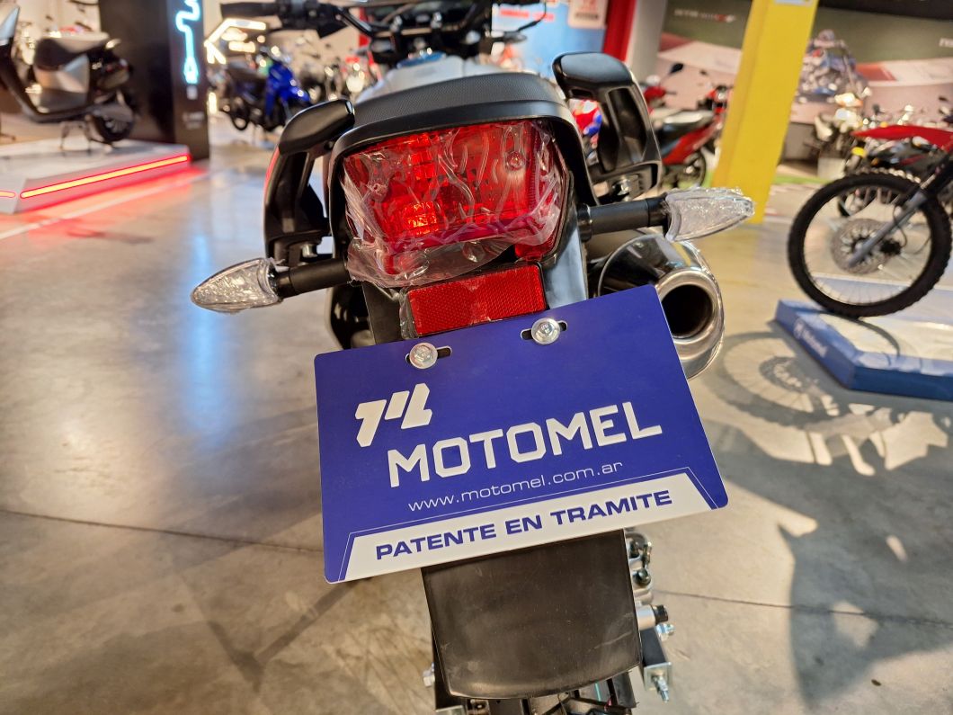 Moto Motomel Skua 150 Silver Edition