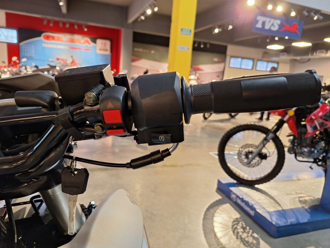 Moto Motomel Skua 150 Silver Edition