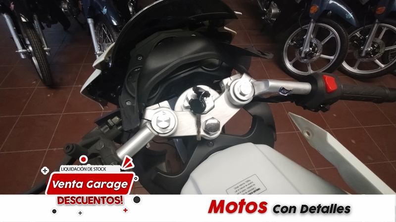 Moto Motomel SR 200 R pista 2016 Outlet sin motor