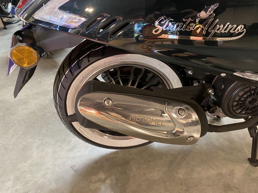 Moto Motomel Strato Alpino 150