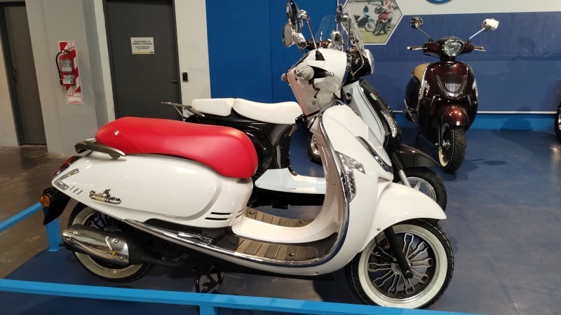Moto Motomel Strato Alpino 150cc Linea 2021 BLANCA LM