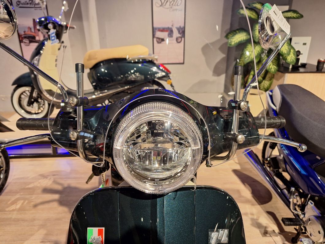 Moto Motomel Strato Euro 150cc Linea 2025