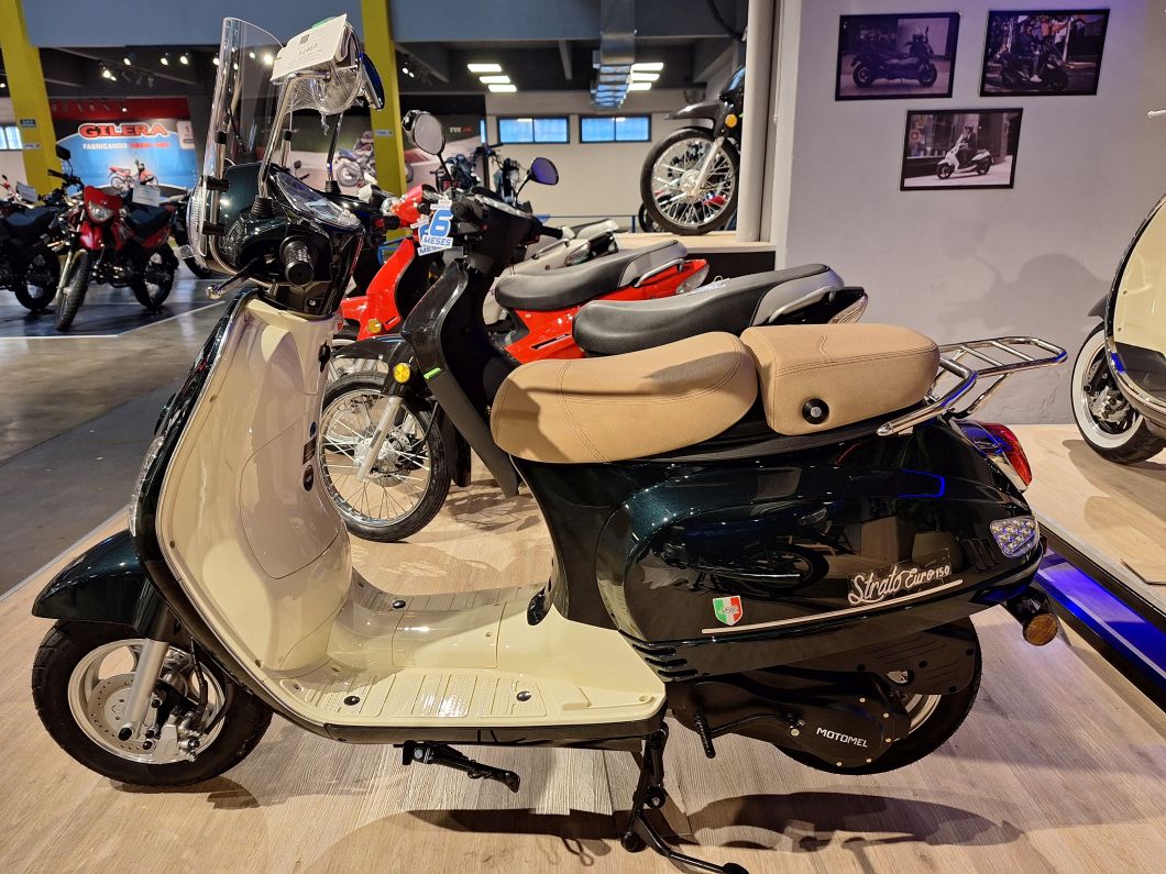 Moto Motomel Strato Euro 150cc Linea 2025