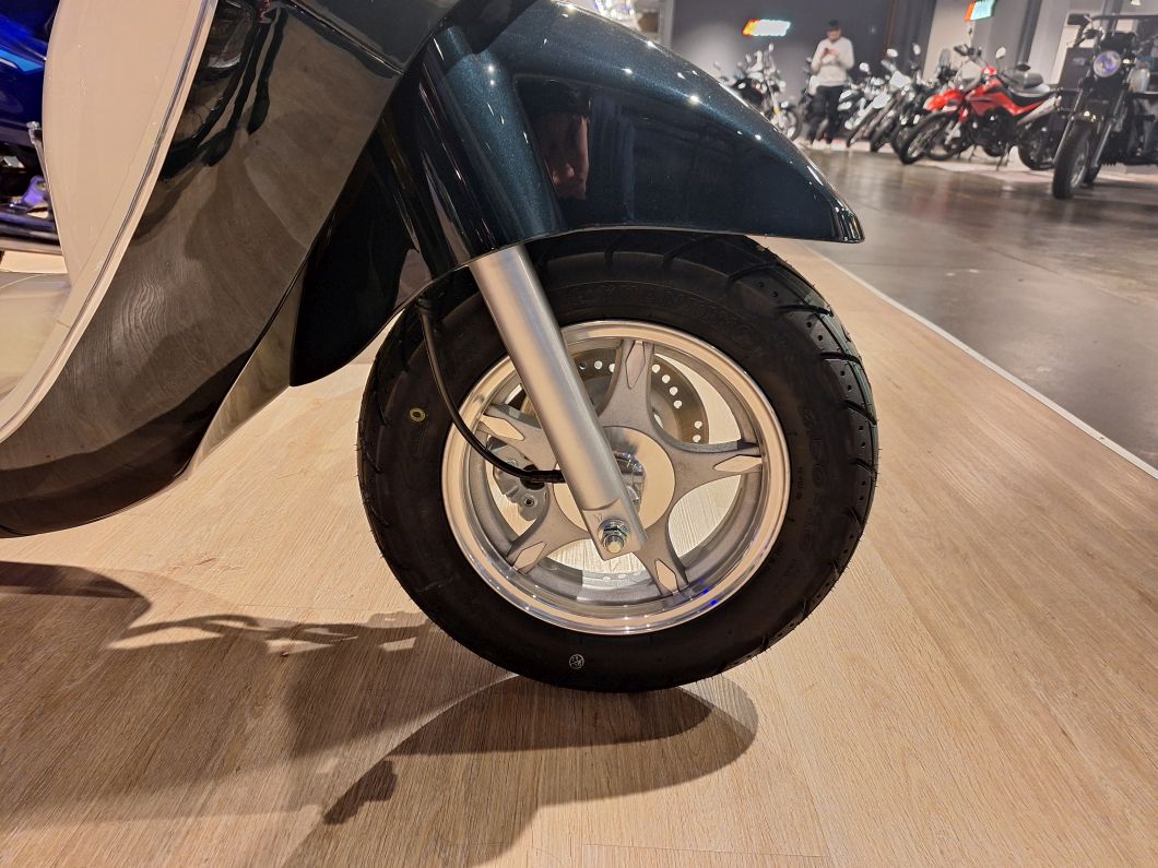 Moto Motomel Strato Euro 150cc Linea 2025