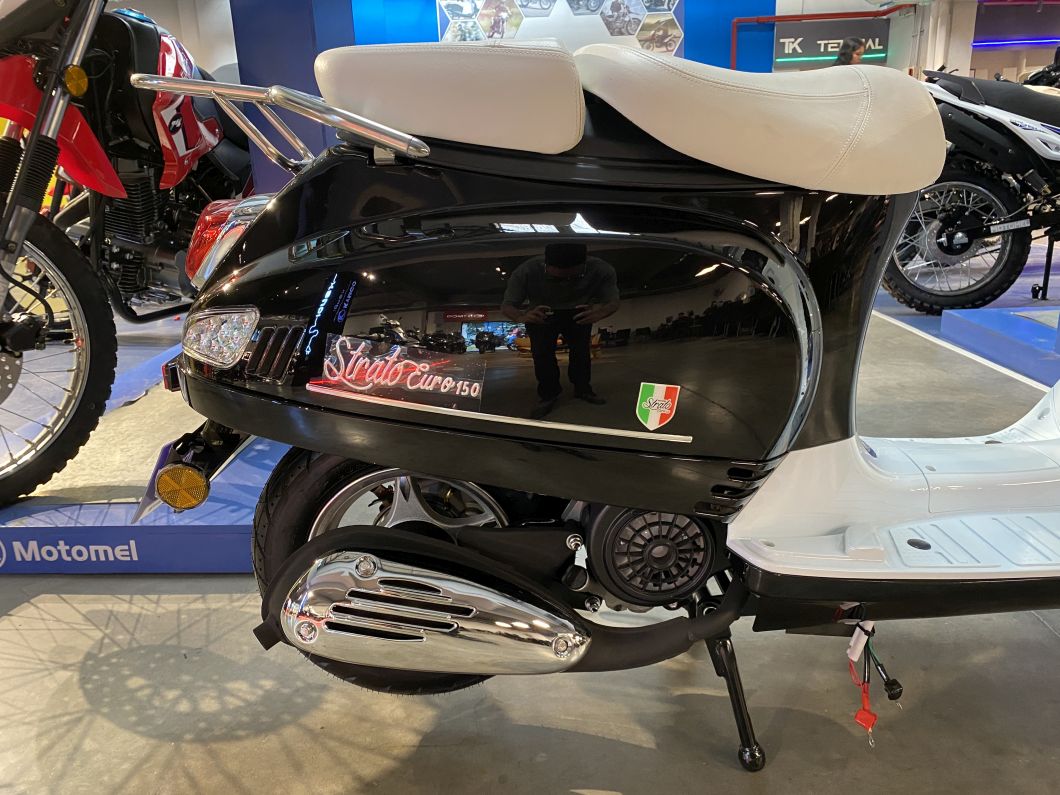 Moto Motomel Strato Euro 150cc Linea 2026