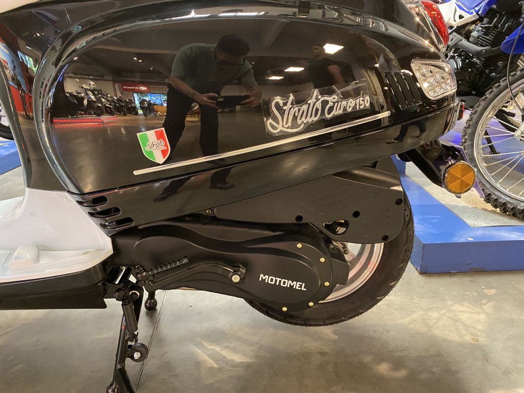 Moto Motomel Strato Euro 150cc Linea 2026