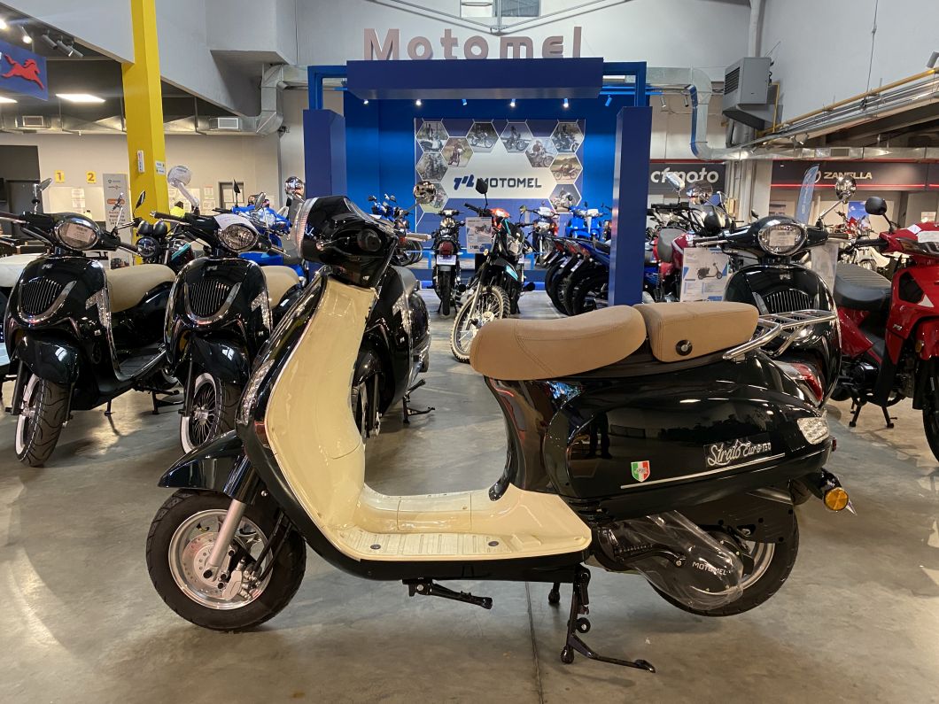 Moto Motomel Strato Euro 150cc 2026