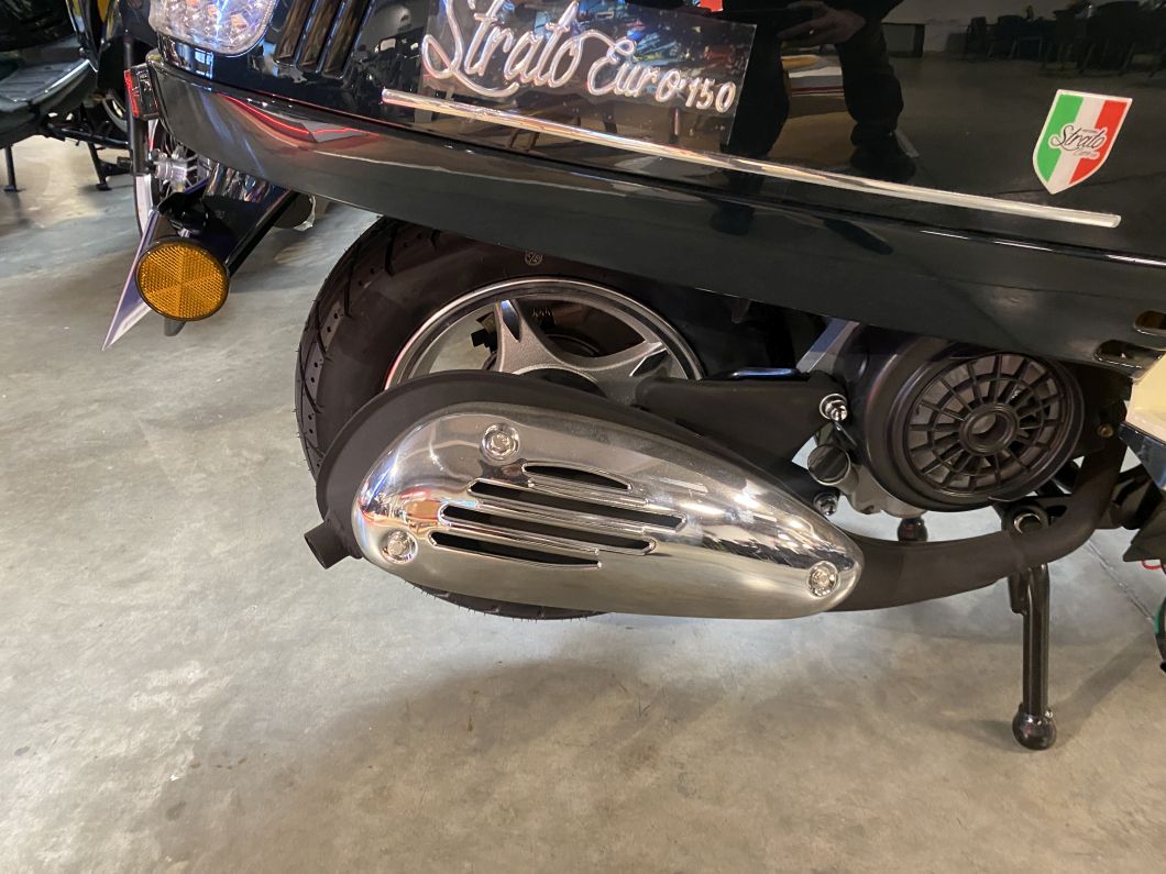 Moto Motomel Strato Euro 150cc 2026