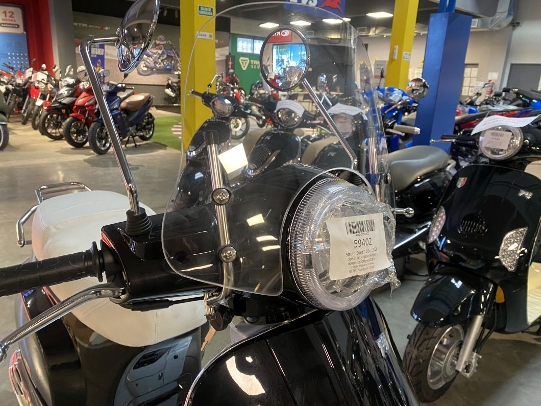 Moto Motomel Strato Euro 150cc 2026