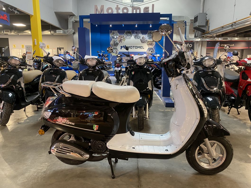 Moto Motomel Strato Euro 150cc 2026
