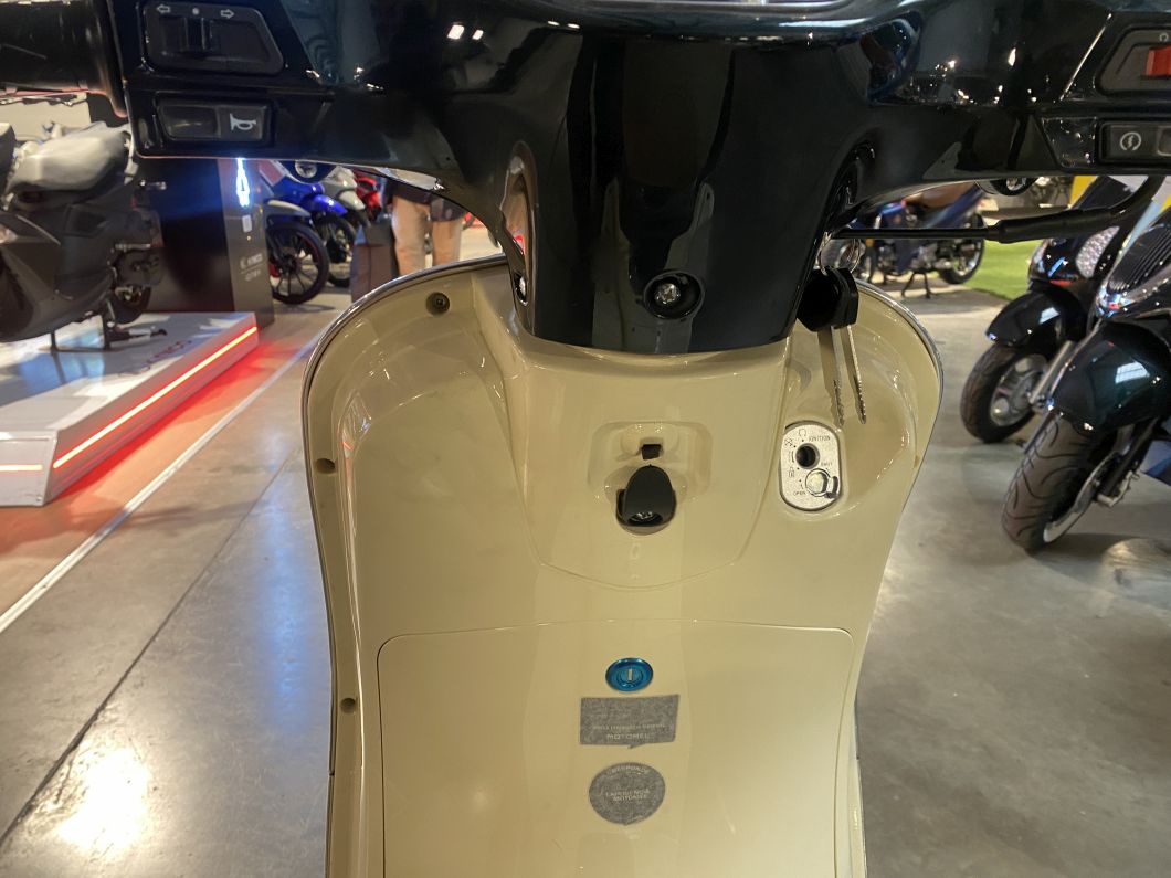 Moto Motomel Strato Euro 150cc 2026