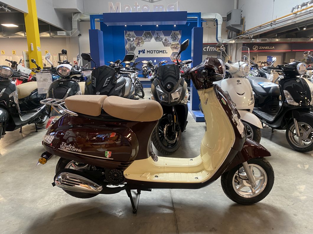 Moto Motomel Strato Euro 150cc 2026