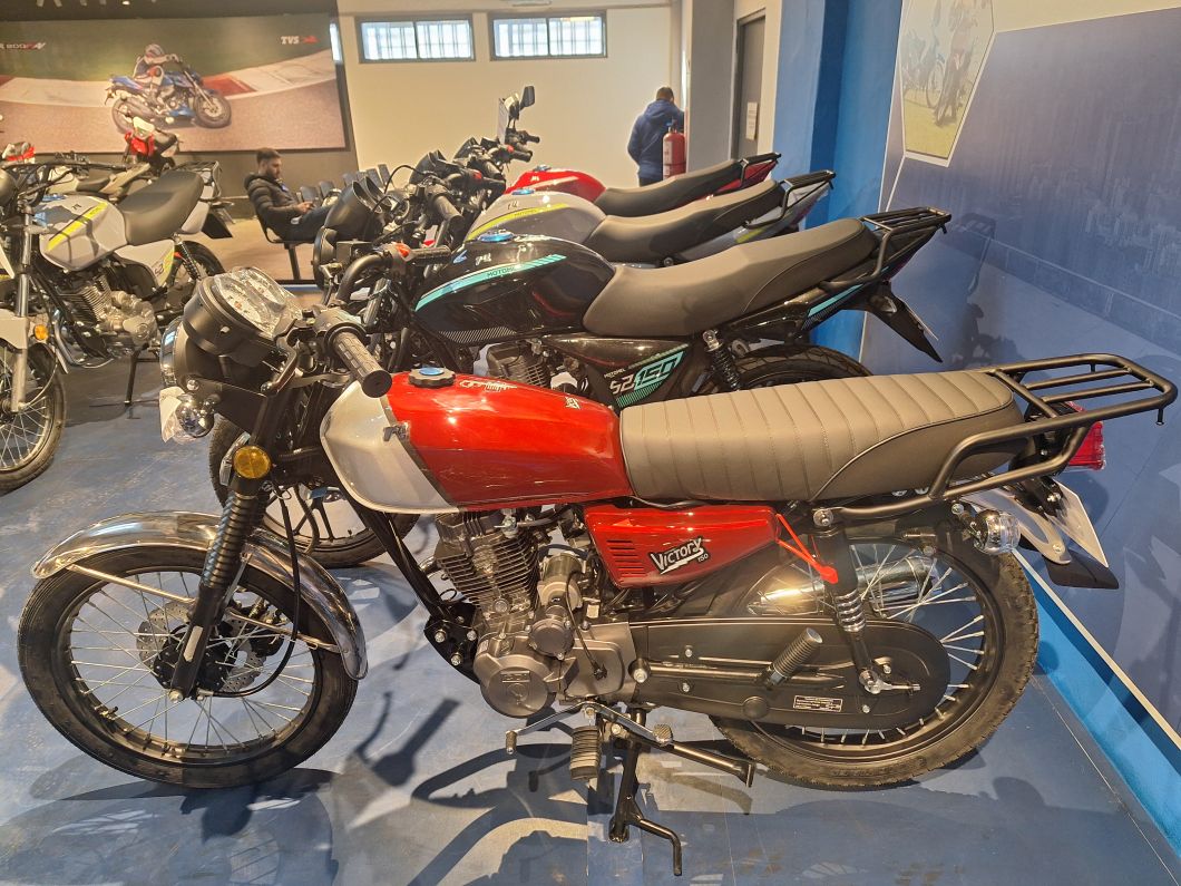 Moto Motomel Victory 150